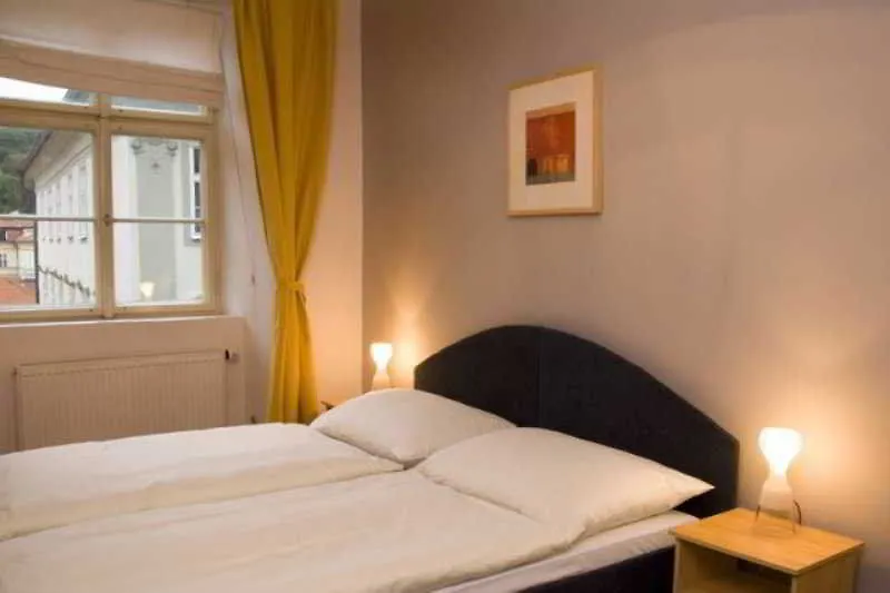 U Zlate Podkovy Apartments Prag