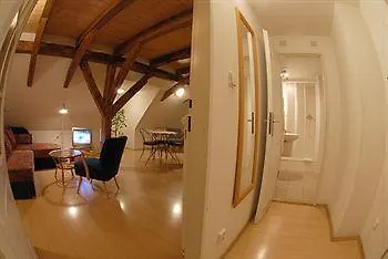 U Zlate Podkovy Apartments Praga
