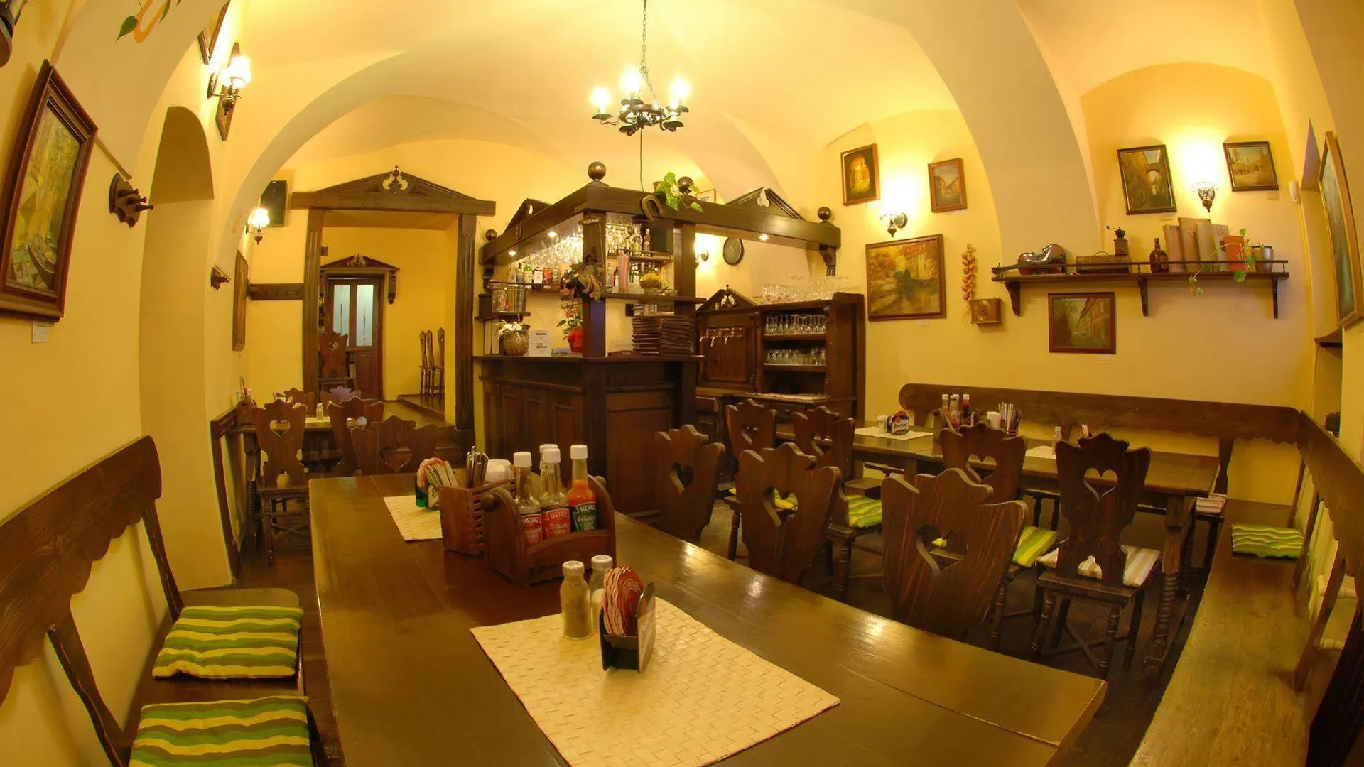 U Zlate Podkovy Apartments Praga